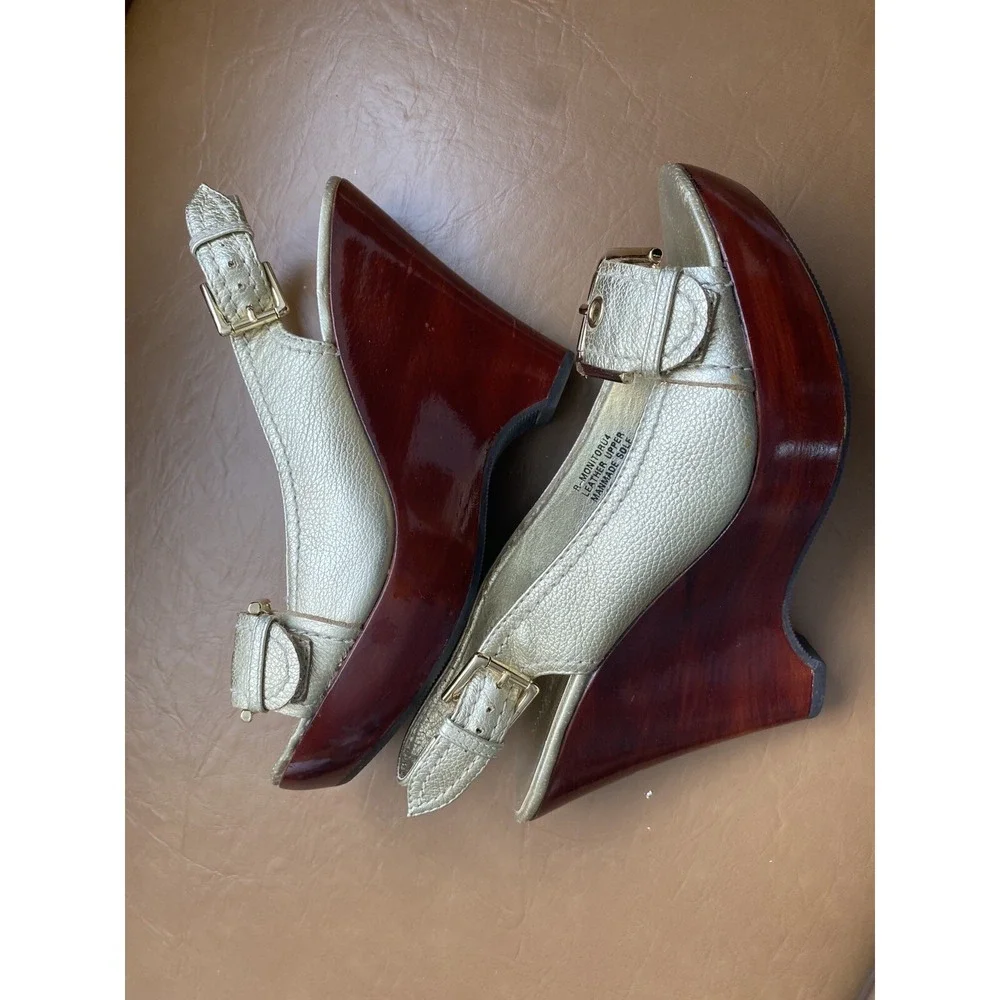 Nine West Women's‎ Wedge Sandals Gold Leather Wood Heel Buckle Peep Toe Size 7.5